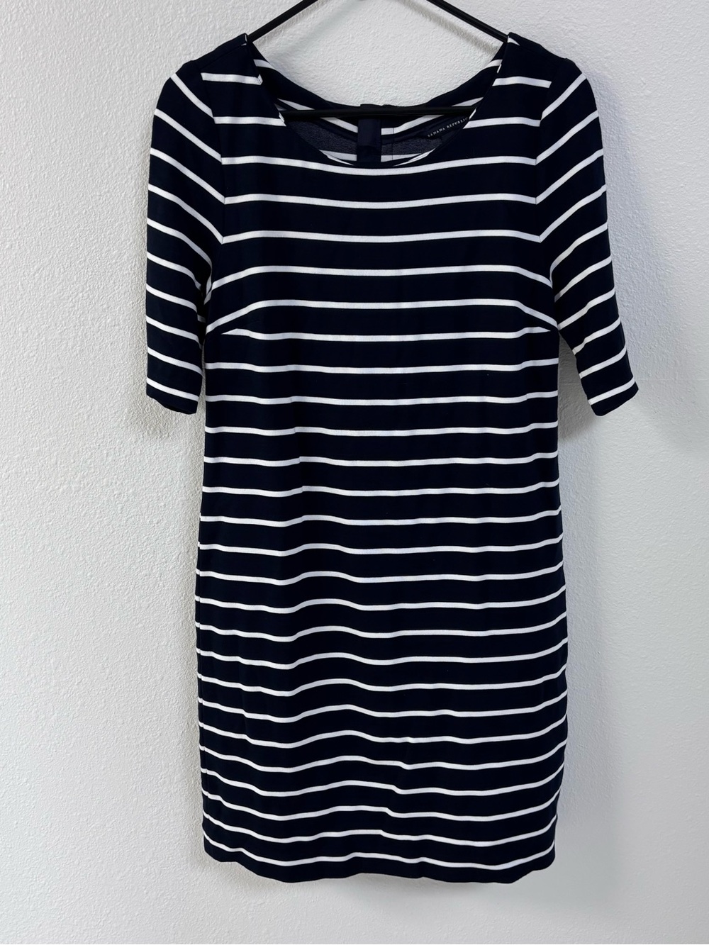 Banana Republic Navy White Striped Sheath Dress Size 10 Knit 3/4 Sleeve